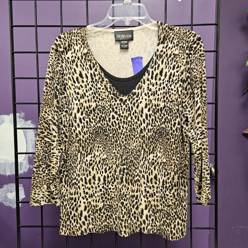 💙 womens 3/4 sleeve shirt Style&Co L animal print